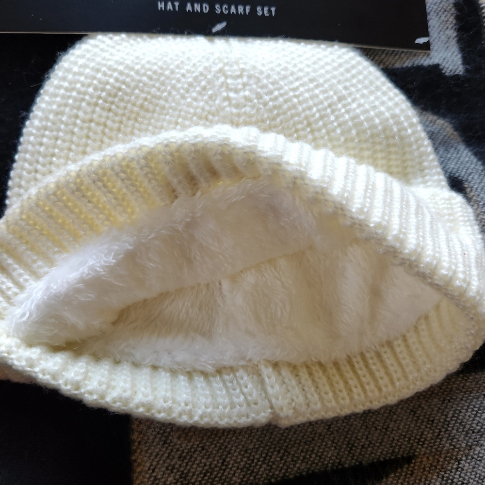 NWT True Religion Beanie Hat & Scarf Set Men's Accessories Cream Black Grey - Picture 5 of 9